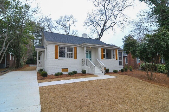 Foto del edificio - Beautiful 3 bedroom/2 bath house in highly desirable Shandon location! Available June 2026!