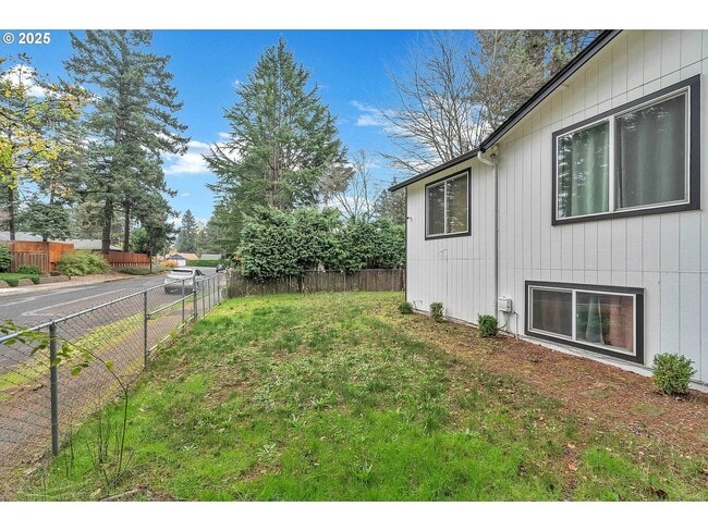 Building Photo - 3338 SE 156th Ave