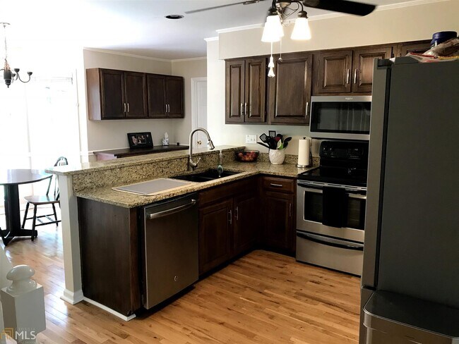 Foto del edificio - 4199 Westchester Trace