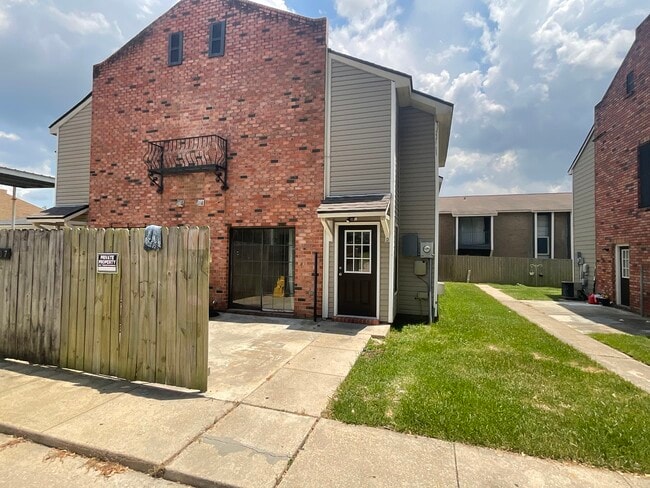 Building Photo - 107 Coulee Dr