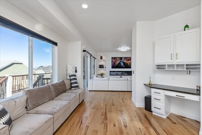Building Photo - 6009 S Ukraine Cir