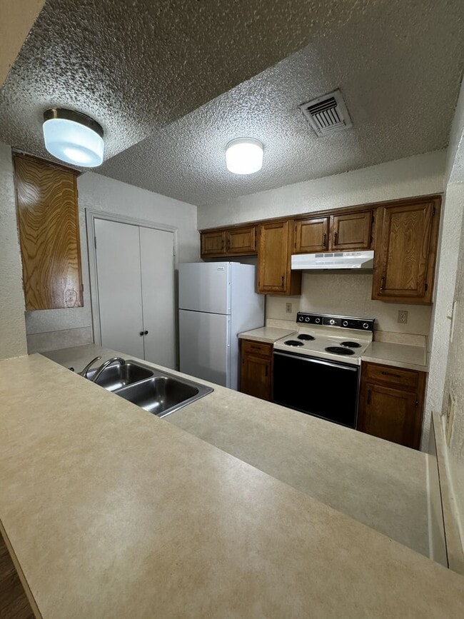 Building Photo - 2614 Bolivar St