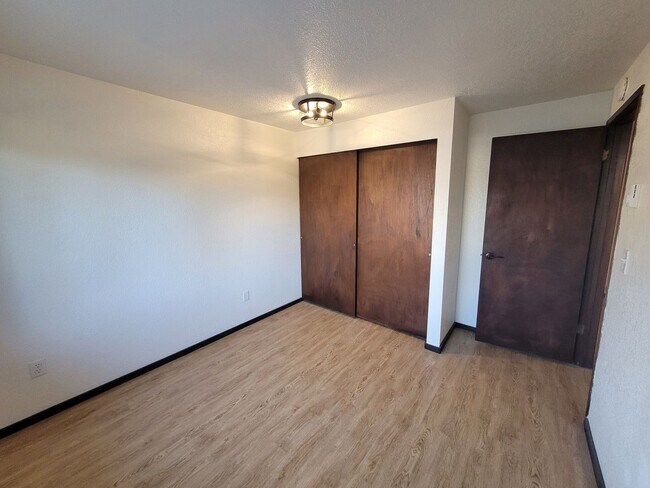 Foto del edificio - 3 Bedroom Home w/ Cozy Wood Burning Stove