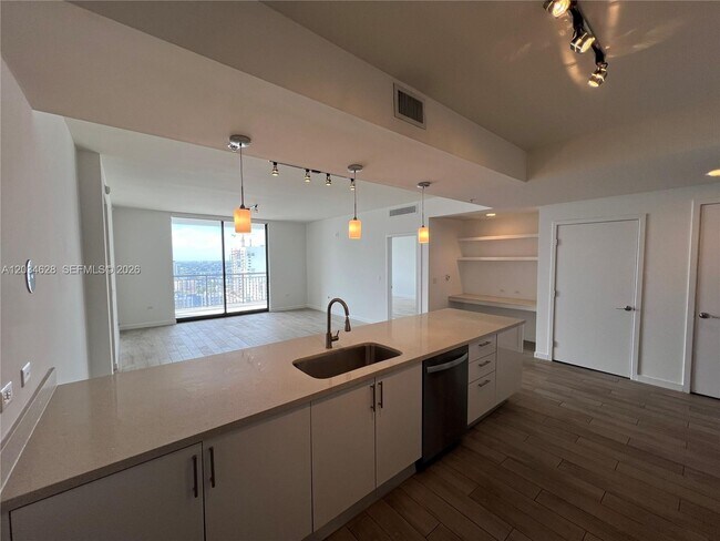 Foto del edificio - 999 SW 1st Ave