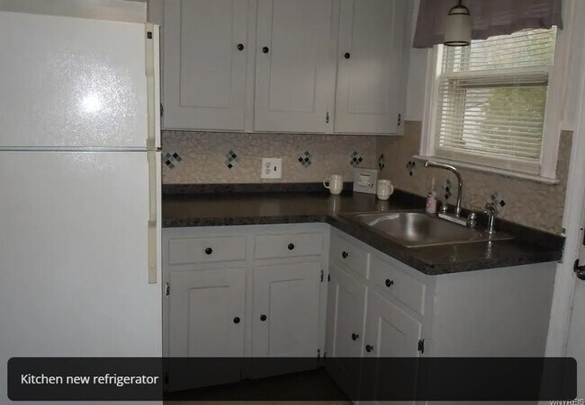 Foto del edificio - 51 Redmond Ave