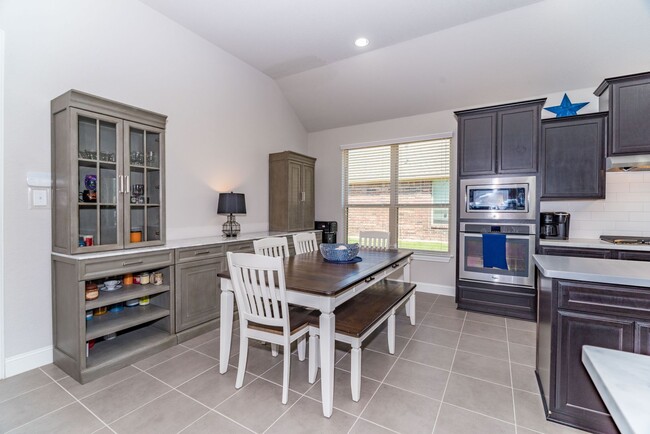 Building Photo - 3-BEDROOM IN CHAMPION HEIGHTS