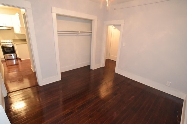 Building Photo - 667 S Carondelet St Los Angeles CA 90057
