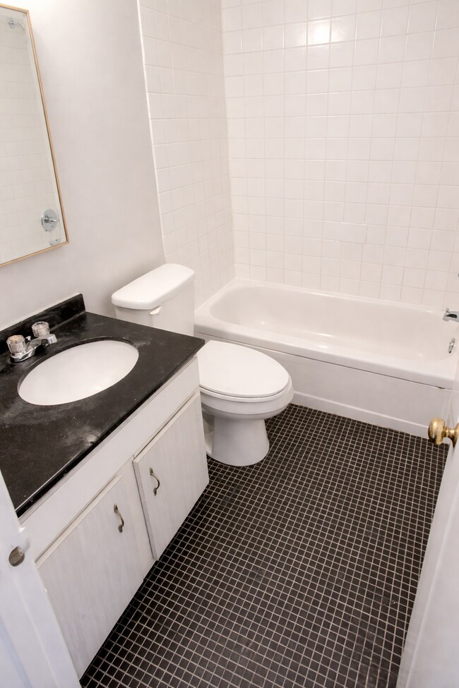 Foto del edificio - 2804 Carriage Dr