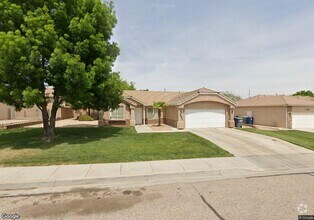 Building Photo - 2695 E 370 N