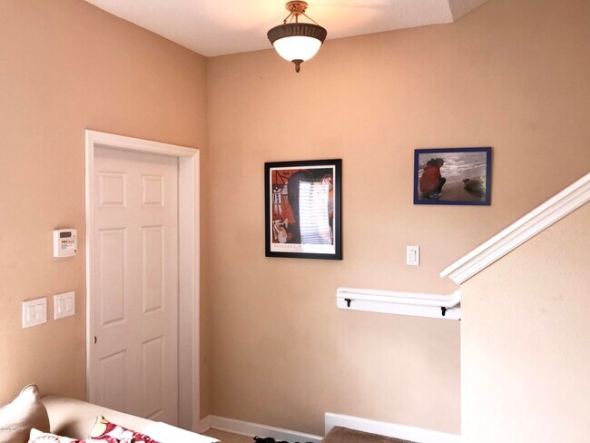 Foto del edificio - 480 Cabernet Pl