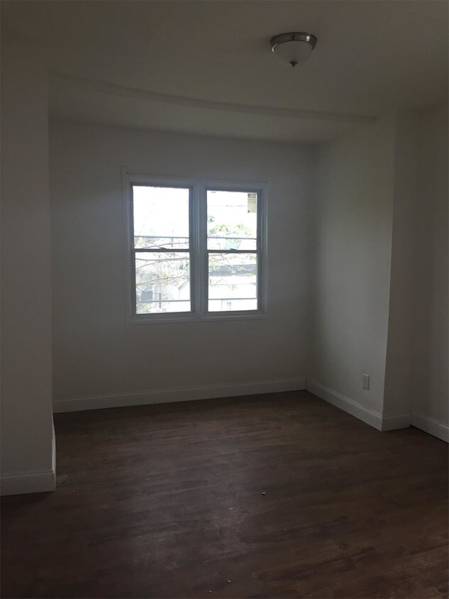 Foto principal - 3838 Brown St