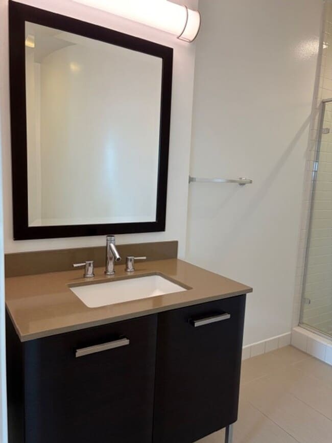 Interior Photo - 801 North