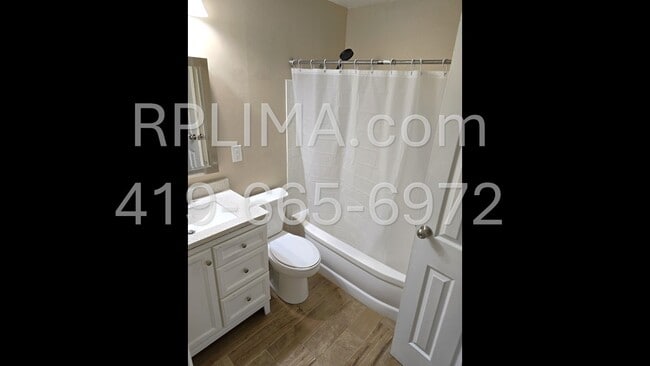 Building Photo - 1738 Bermuda Dr