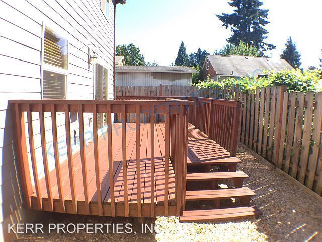 Building Photo - 38905 Sandy Heights St