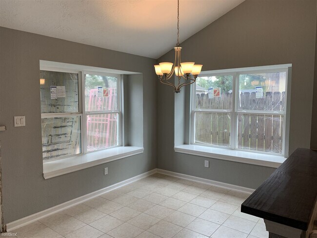 Foto del edificio - 4 br, 2 bath House - 12314 Kingslake Fores...