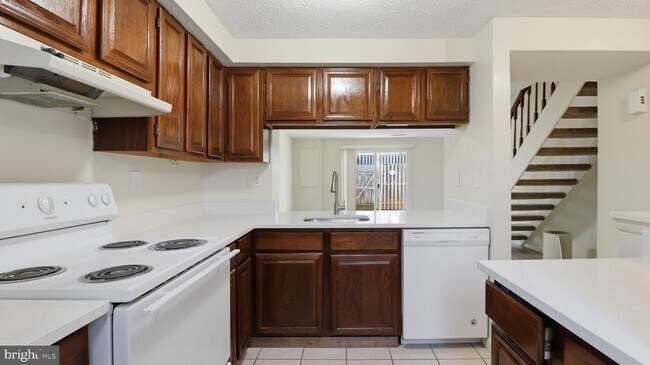 Building Photo - 12502 Laurel Grove Pl