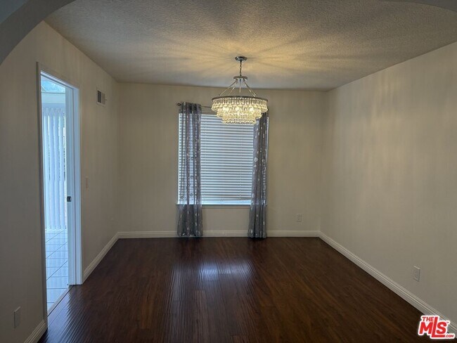 Foto del edificio - 12010 Falcon Ridge Way