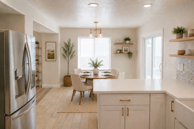 Building Photo - Spacious Herriman Home Featuring a Large, Well-Maintained Fenced Backyard and Basement