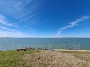 Building Photo - 3818 Mediterranean St
