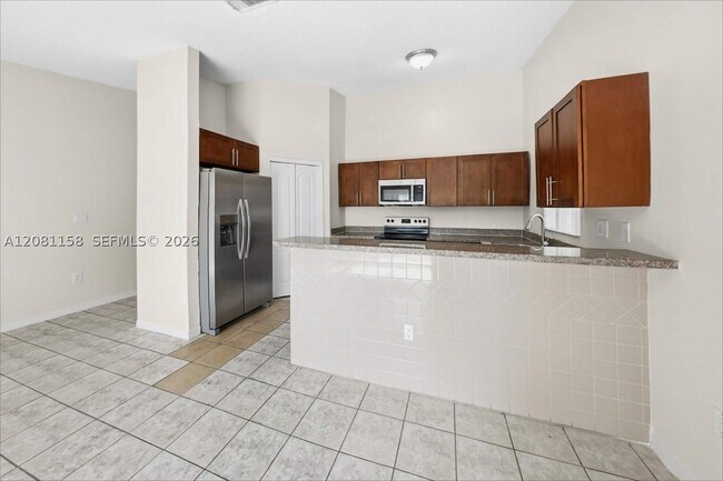 Foto del edificio - 957 NW 128th Pl