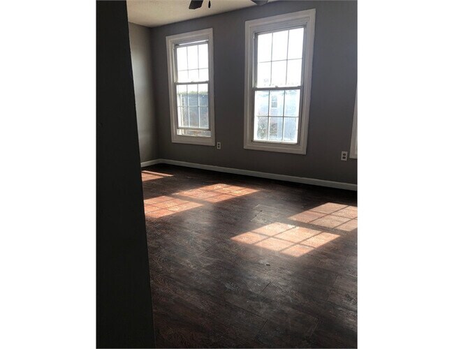 Building Photo - 1106 Laurens St