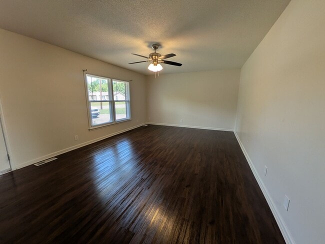 Foto del edificio - 809 Margret Dr