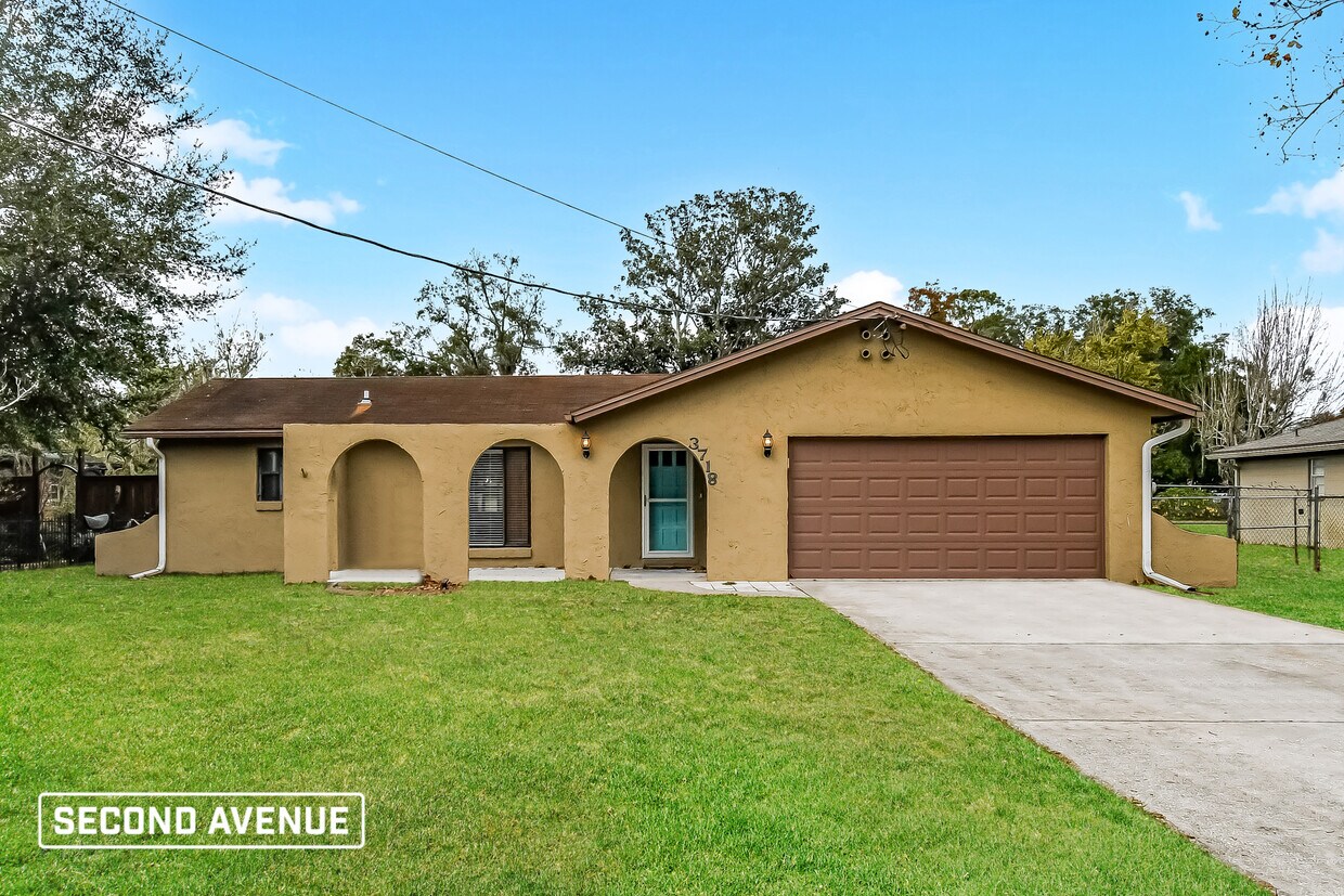 Foto principal - 3718 Moody Ave