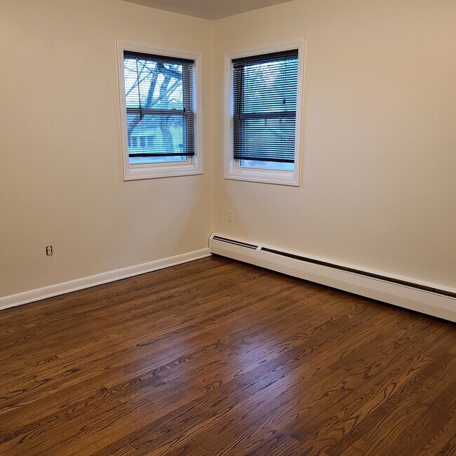 14 Fleetwood Park, Bethel, CT 06801 House for Rent in Bethel, CT