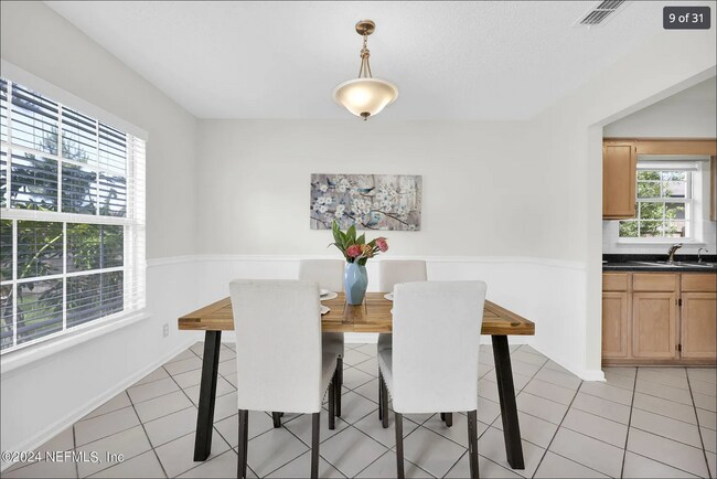 Building Photo - 13573 Lobo Ct