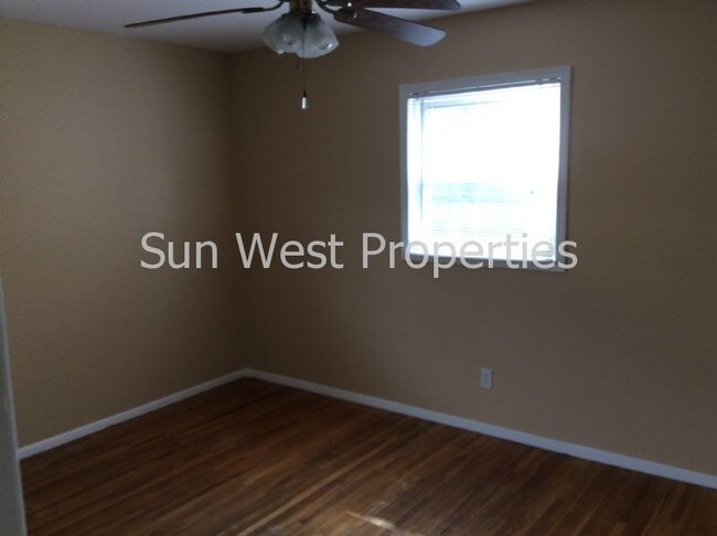 Building Photo - 1156 N Chaco Ave