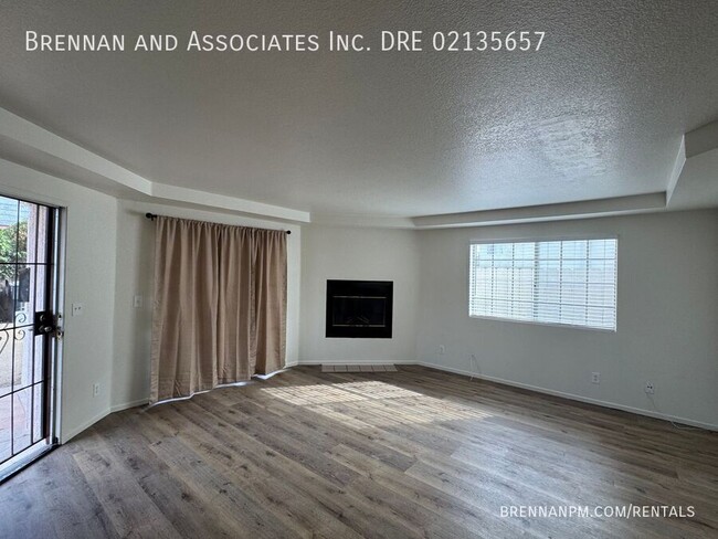 Building Photo - Renovated 3-Bedroom, 2-Bath Apartment with...