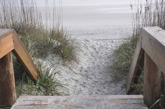 Foto del edificio - 1018 1st St S