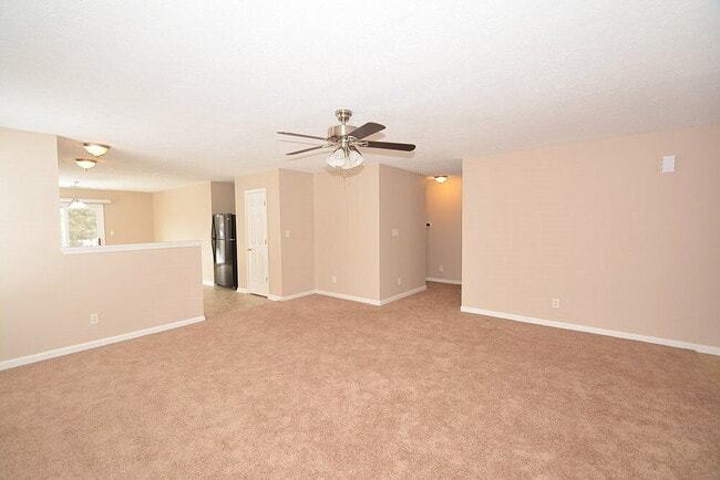 Building Photo - 1334 Fall Ridge Dr