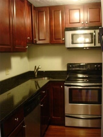 Primary Photo - 230 Willard St
