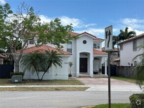 Building Photo - 16650 SW 61st Ln