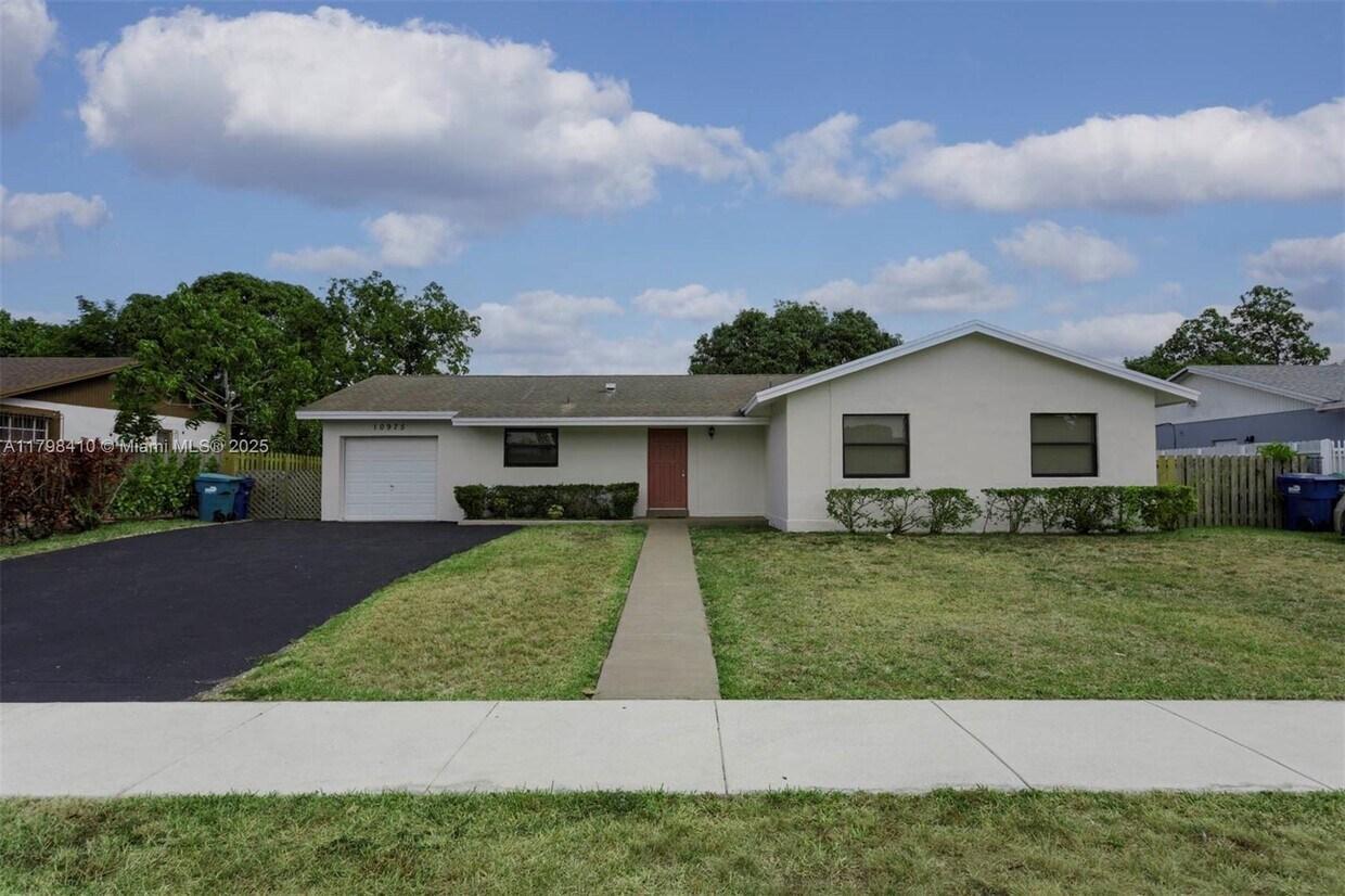 Foto principal - 10975 SW 158th Terrace