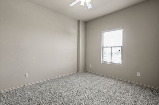 Building Photo - 1804 Capulin Rd