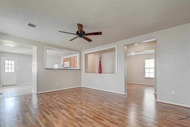 Foto del edificio - 22138 Orchard Dale Dr