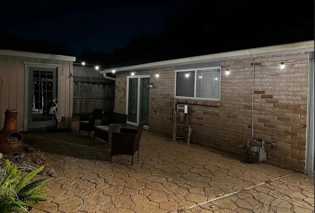 Photo - 8015 Windy Creek Dr House