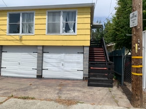Building Photo - 1716 Marin St