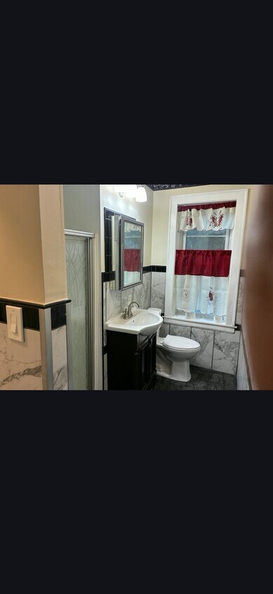 Foto del edificio - 4217 N Campbell Ave