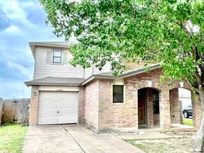 Building Photo - 13229 Coomes Dr