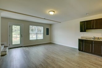 120 River Stancil Dr
