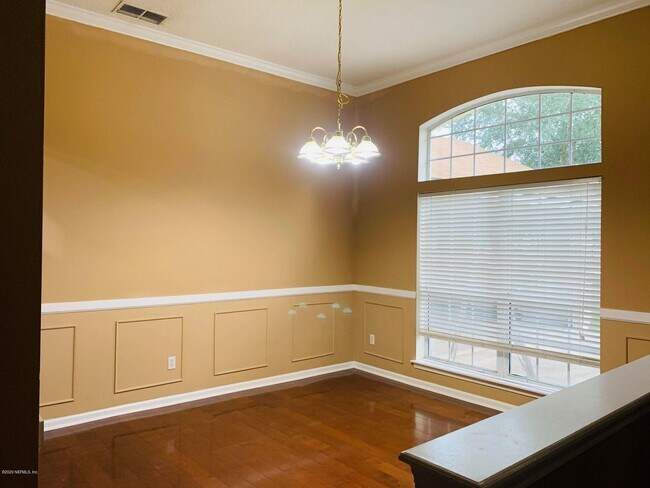 Building Photo - 12601 Shirley Oaks Dr