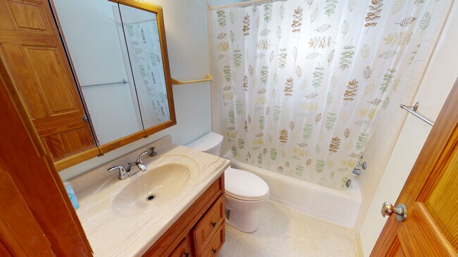 Foto del edificio - 5814 Meadowood Dr