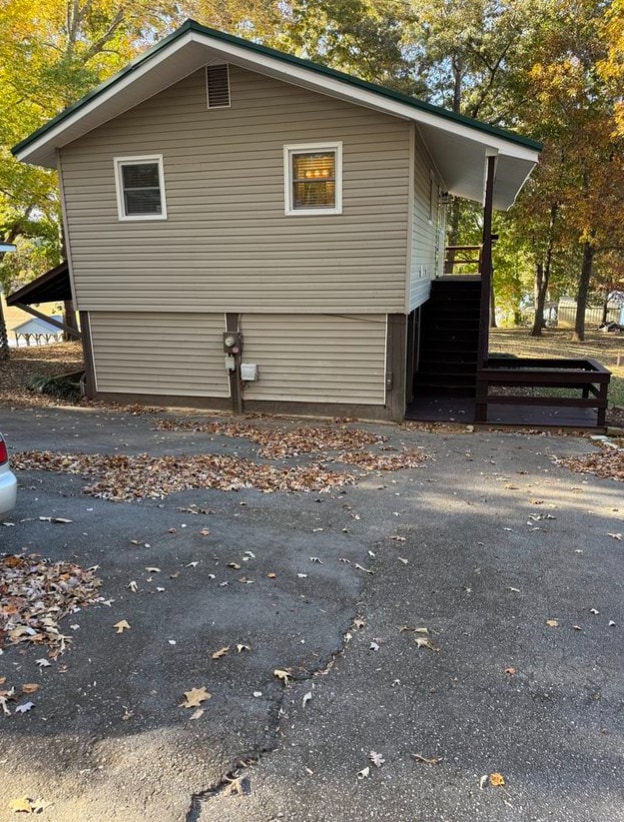 Building Photo - 3058 Bass Dr