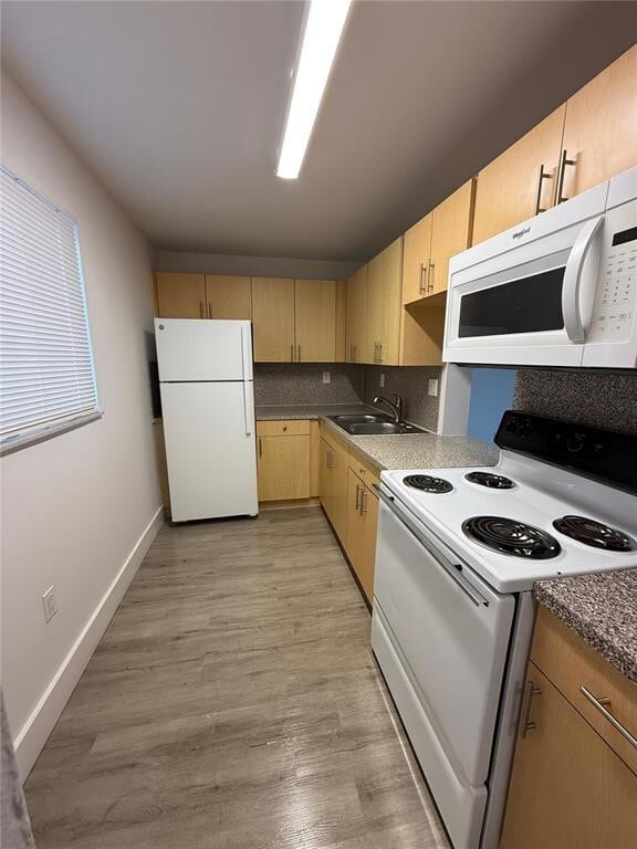 Foto del edificio - 3626 NE 168th St