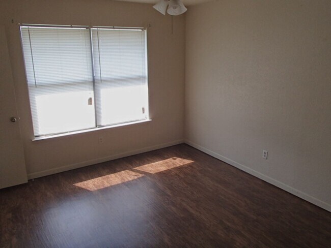 Foto del edificio - 312 Tamara Dr