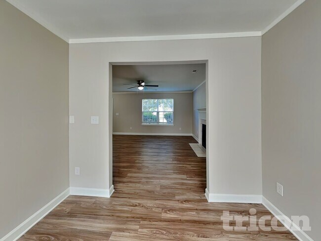 Foto del edificio - 3933 Far West Dr