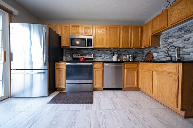 Building Photo - 15963 Flotilla Trail